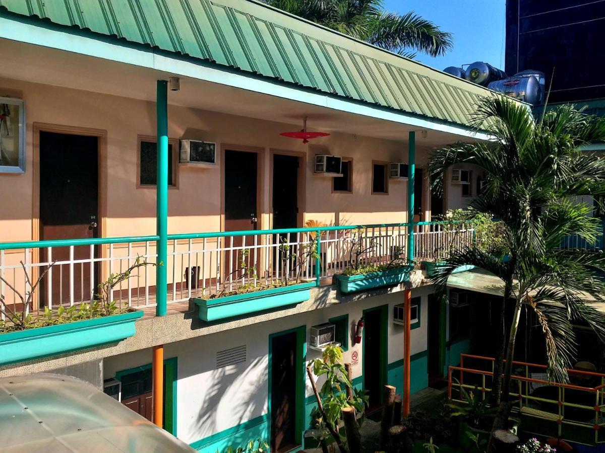 Park Vil-La Apartelle Quezon City Eksteriør billede